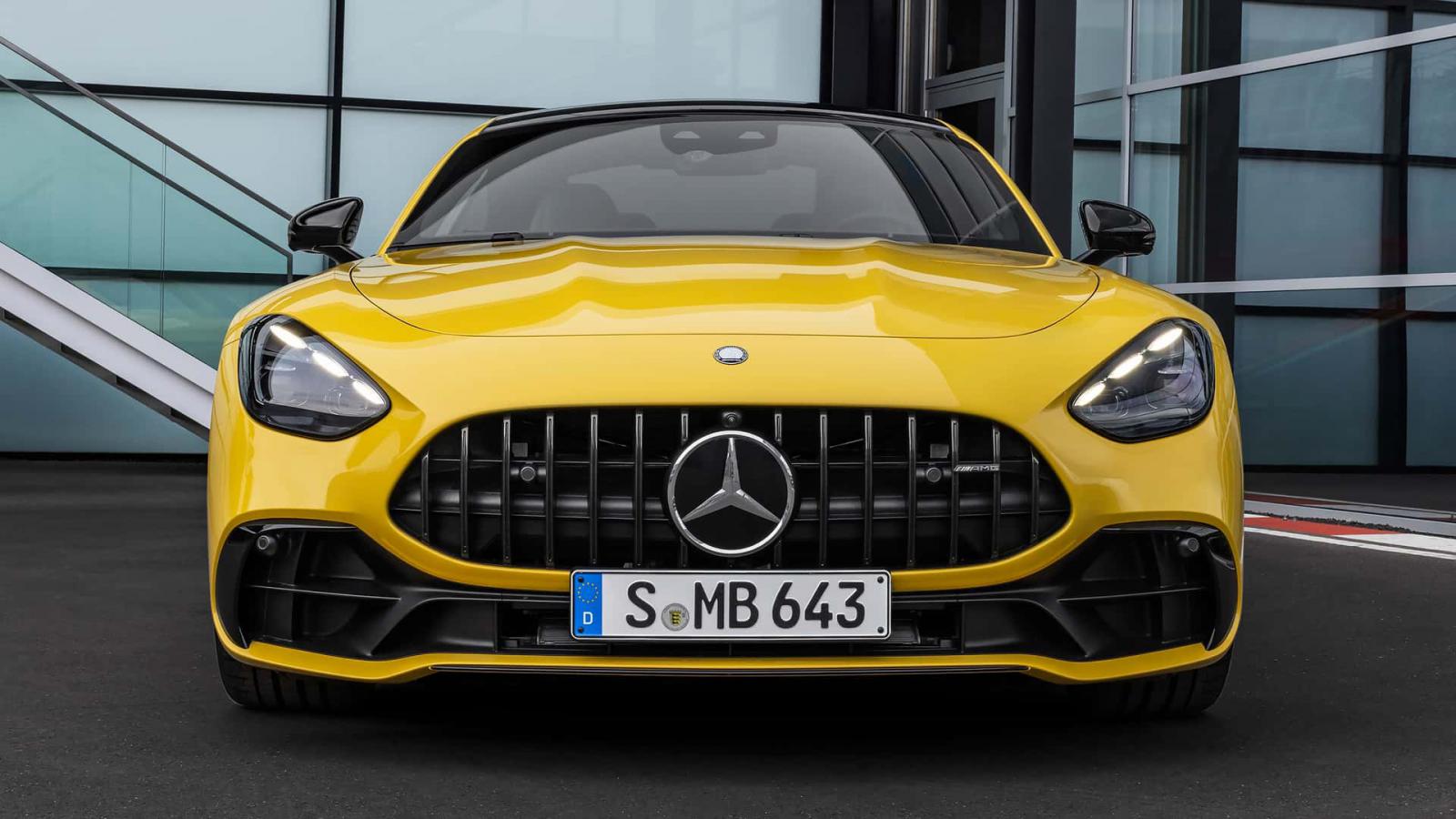 Πρεμιέρα με 421 ίππους για τη νέα Mercedes-AMG GT 43 Coupe